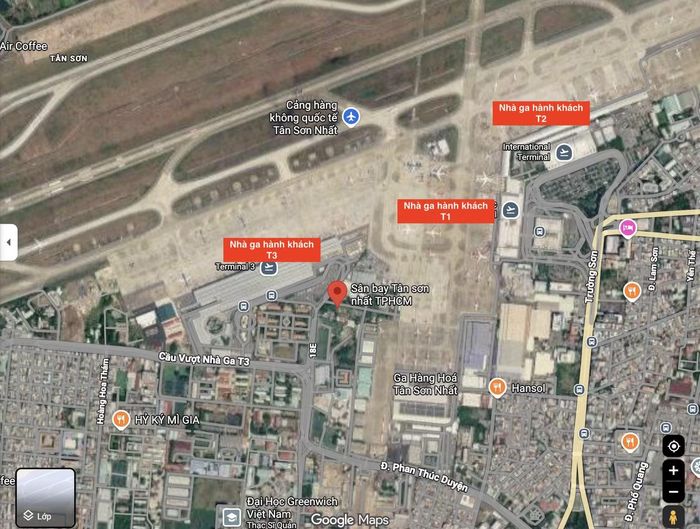 Sân bay Tân Sơn Nhất sẽ có 2 ga metro ngầm trong tương lai. Ảnh: Google Maps.