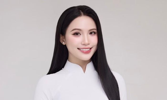 Trước khi đến với Hoa hậu Việt Nam 2026, cô từng đạt giải Người đẹp ảnh Miss Hà Nội 2023, giải Ba Hội thi Giai điệu tuổi hồng tỉnh Thanh Hóa năm 2022 cùng nhiều thành tích thể thao ở cấp trường và cấp tỉnh.