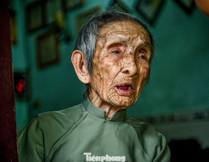 Hơn 60 năm vẫn đau đáu chờ ngày đón con liệt sĩ trở về.