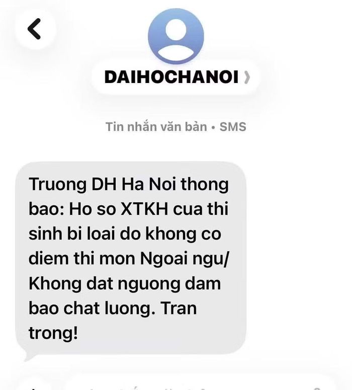Thí sinh nhận được tin nhắn từ Trường Đại học Hà Nội. Ảnh: PHCC