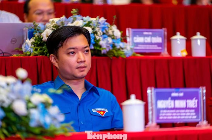 Tham dự chương trình có anh Nguyễn Minh Triết - Ủy viên dự khuyết T.Ư Đảng, Bí thư Thường trực Trung ương Đoàn, Chủ tịch Trung ương Hội Sinh viên Việt Nam; Đại diện Tỉnh ủy, HĐND, UBND, UB MTTQ tỉnh Quảng Ninh.