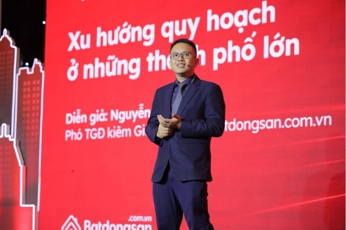  Ông Nguyễn Quốc Anh, Phó Tổng giám đốc kiêm Giám đốc Kinh doanh Batdongsan.com.vn 