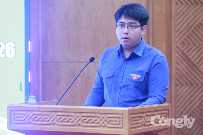 Đồng chí Nguyễn Xuân Khôi, Phó Bí thư Đoàn các cơ quan Đảng Trung ương Báo cáo kết quả công tác đoàn và phong trào thanh niên 6 tháng đầu năm, nhiệm vụ trọng tâm công tác 6 tháng cuối năm 2026.