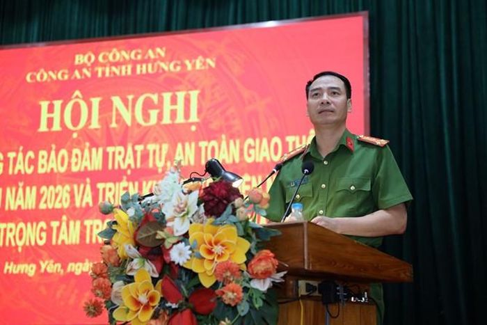 Đại tá Vũ Trung Thành, Phó Giám đốc Công an tỉnh Hưng Yên phát biểu chỉ đạo tại hội nghị.