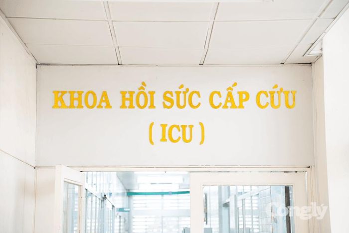 Khoa Hồi sức Cấp cứu Bệnh viện Chợ Rẫy.