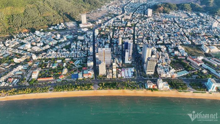 Một góc đô thị ven biển Quy Nhơn, một trong những khu vực động lực phát triển kinh tế, dịch vụ và du lịch của tỉnh Gia Lai. Ảnh: Hoàng Hà