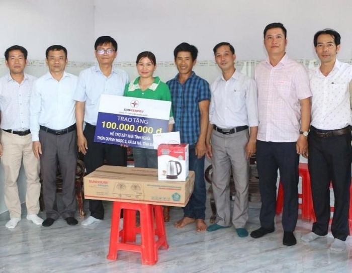 Công ty Thủy điện Buôn Kuốp hỗ trợ xây nhà tình nghĩa cho hộ gia đình khó khăn về nhà ở tại xã Ea Na, tỉnh Đắk Lắk