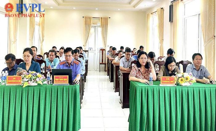  Các đại biểu tham dự hội nghị.