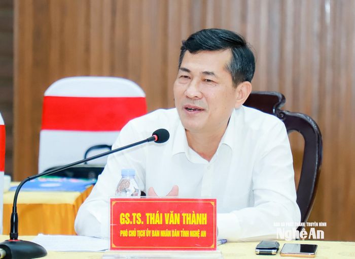 GS.TS Thái Văn Thành - Phó Chủ tịch UBND tỉnh Nghệ An phát biểu tại hội nghị. Ảnh: Thành Duy