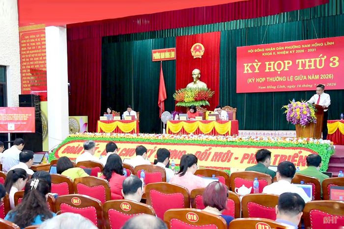 Toàn cảnh kỳ họp.