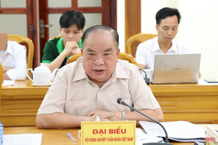 Ông Nguyễn Hồng Lam - Chủ tịch Hội Nông nghiệp tuần hoàn Việt Nam - Chủ tịch HĐQT Công ty CP Tập đoàn Quế Lâm phát biểu tại hội nghị.