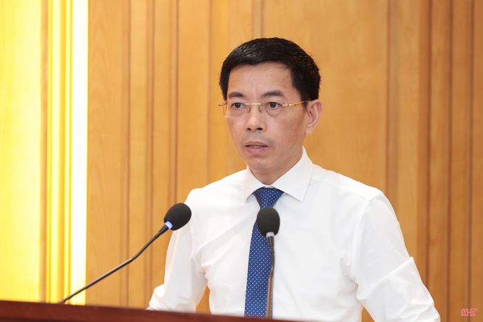 Đồng chí Nguyễn Quốc Tuấn – Bí thư Đảng ủy, Giám đốc Sở Tư pháp phát biểu tại lễ ký kết.