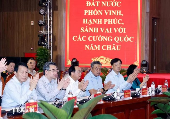 Các đại biểu tham dự cuộc làm việc. (Ảnh: Thống Nhất/TTXVN)