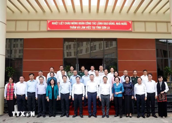 Tổng Bí thư, Chủ tịch nước Tô Lâm và các đại biểu. (Ảnh: Thống Nhất/TTXVN)