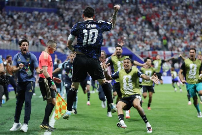 Messi không giấu nối sự phấn khích với chiến thắng của đội nhà. Ảnh: AFP/TTXVN