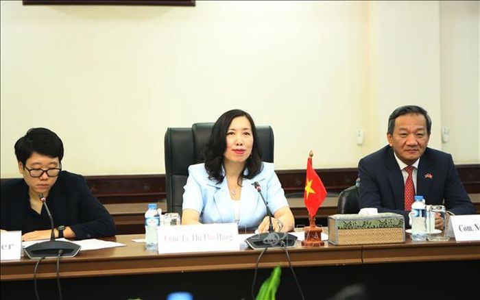 Thứ trưởng Bộ Ngoại giao Việt Nam Lê Thị Thu Hằng phát biểu tại buổi làm việc giữa hai Bộ Ngoại giao Việt Nam - Lào. Ảnh: Xuân Tú/PV TTXVN tại Lào.
