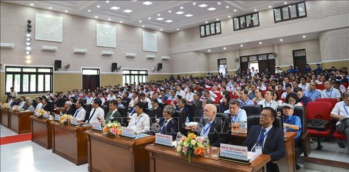 Các đại biểu dự Hội nghị.