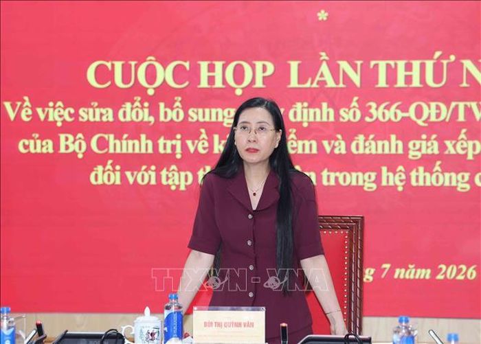 Đồng chí Bùi Thị Quỳnh Vân, Ủy viên Trung ương Đảng, Phó Trưởng Ban Tổ chức Trung ương phát biểu chỉ đạo hội nghị. Ảnh: Phương Hoa/TTXVN