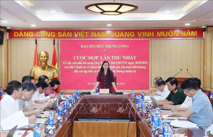 Cuộc họp lần thứ nhất Về việc sửa đổi, bổ sung Quy định số 366-QĐ/TW ngày 30/8/2025 của Bộ Chính trị về kiểm điểm và đánh giá xếp loại chất lượng đối với tập thể, cá nhân trong hệ thống chính trị. Ảnh: Phương Hoa/TTXVN