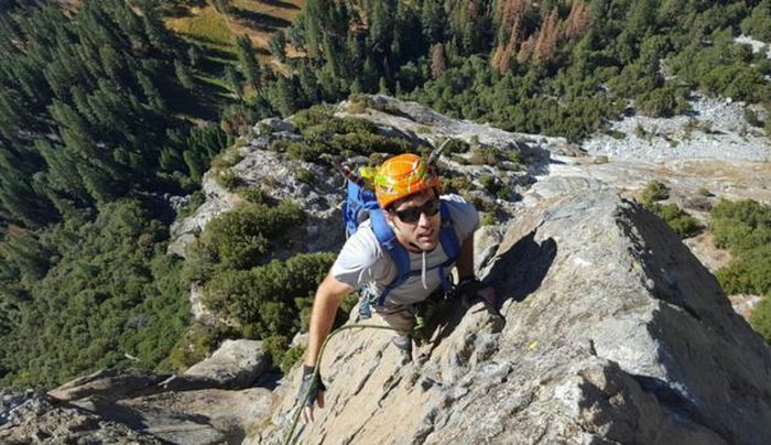 Erik Weihenmayer leo lên đỉnh El Capitan để theo đuổi kỷ lục mới. Ảnh: Nationalgeographic