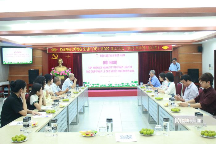 Hội nghị tập huấn được tổ chức trực tiếp kết hợp trực tuyến với Hội Luật gia các tỉnh/thành.