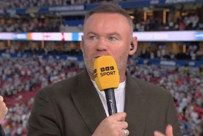 Danh thủ Wayne Rooney chỉ trích việc đội tuyển chủ động lùi sâu sau khi dẫn trước. Ảnh: Singtao.