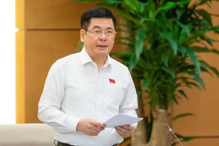 Phó Chủ tịch Quốc hội Nguyễn Hồng Diên nhấn mạnh yêu cầu cắt giảm thủ tục hành chính, xóa bỏ các điều kiện đầu tư kinh doanh không còn phù hợp. Ảnh: Quochoi.vn.