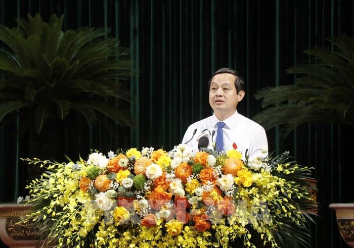 Chủ tịch UBND tỉnh Bắc Ninh Phạm Hoàng Sơn phát biểu tại Kỳ họp. Ảnh: Thanh Thương- TTXVN
