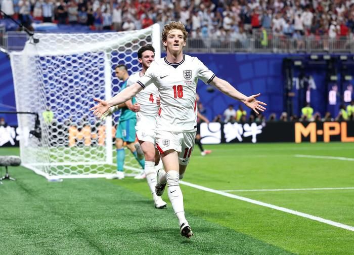Anh dẫn 1-0 rồi sụp đổ trong 7 phút cuối. Ảnh: FIFA