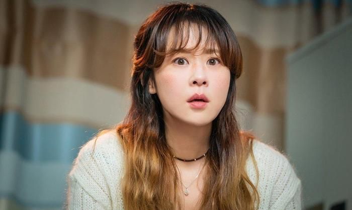 Nữ diễn viên cũng tha thiết yêu cầu người này chấm dứt mọi hành vi tiếp cận ngoài ý muốn.