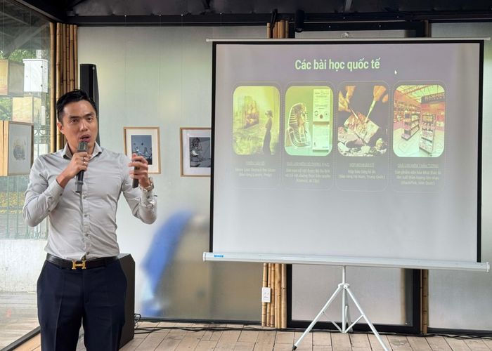 CEO Phygital Labs Huy Nguyễn nhấn mạnh vai trò của bản quyền trong số hóa di sản.