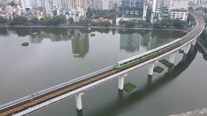 Metro sẽ tái định hình không gian phát triển của Hà Nội. Ảnh: Hoàng Anh