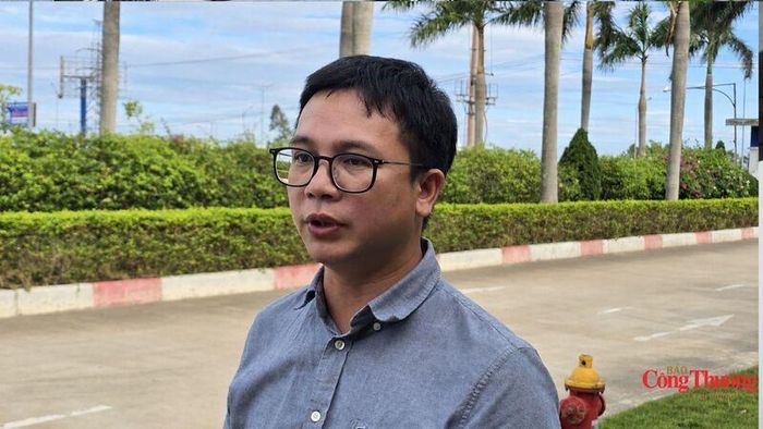 Ông Ngô Khắc Toàn - Quản lý cấp cao Khu công nghiệp WHA chia sẻ với phóng viên Báo Công Thương về chất lượng cung cấp điện trong cao điểm mùa khô và mùa nắng nóng vừa qua.