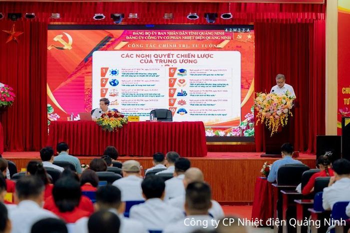 Nội dung Báo cáo sơ kết tập trung làm rõ kết quả công tác chính trị, tư tưởng và việc cụ thể hóa, triển khai các nghị quyết chiến lược của Trung ương trong Đảng bộ Công ty.