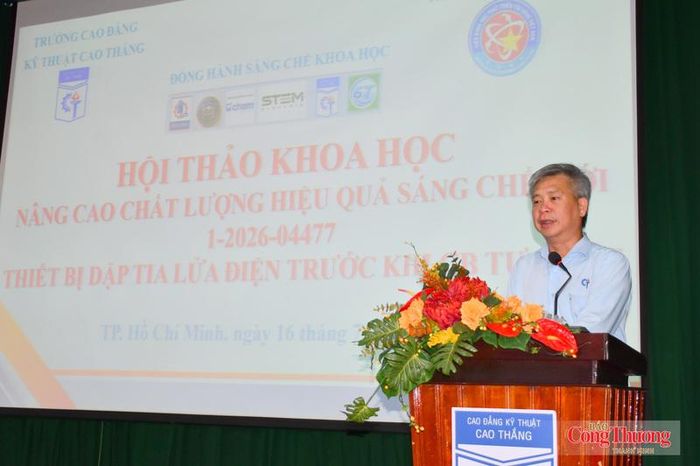 TS. Lê Đình Kha, Hiệu trưởng Trường Cao đẳng Kỹ thuật Cao Thắng (Bộ Công Thương) phát biểu tại sự kiện.