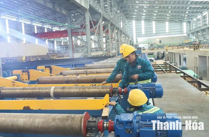 Lắp đặt thiết bị dây chuyền 3, Nhà máy luyện cán thép Nghi Sơn 2.
