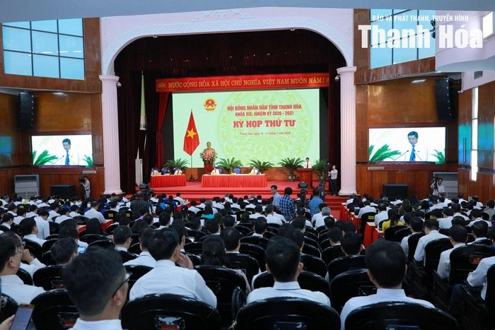 Toàn cảnh kỳ họp.