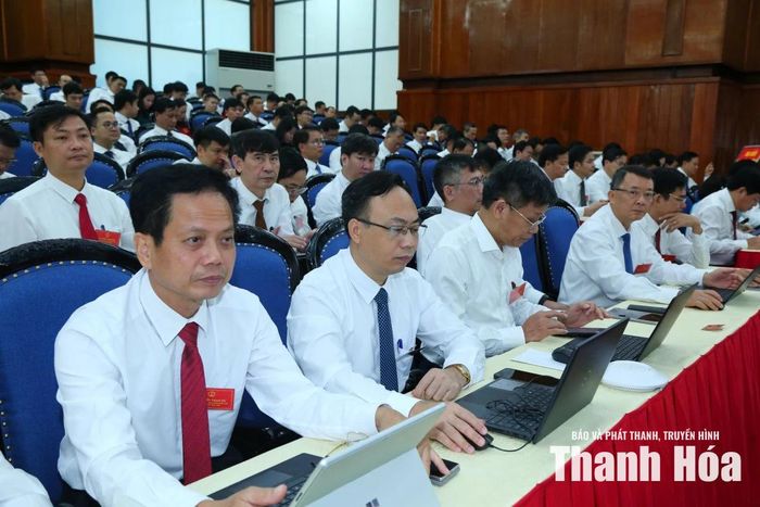 Đại biểu tham dự kỳ họp.
