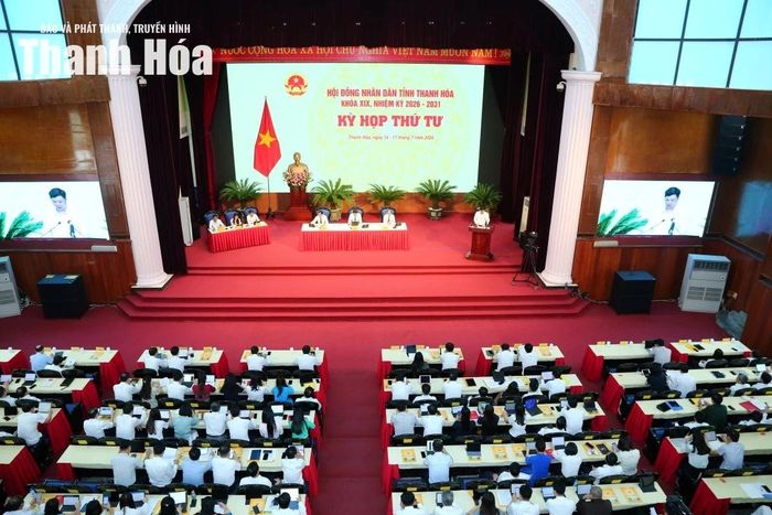 Toàn cảnh kỳ họp.