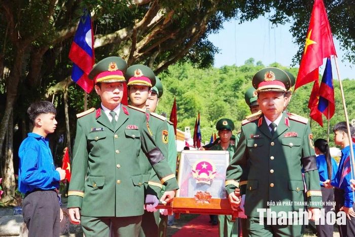 Tại Nghĩa trang Liệt sĩ Quốc tế Đồng Tâm, tỉnh Thanh Hóa đã long trọng tổ chức Lễ truy điệu và an táng 19 hài cốt liệt sĩ quân tình nguyện và chuyên gia Việt Nam hy sinh tại Lào.