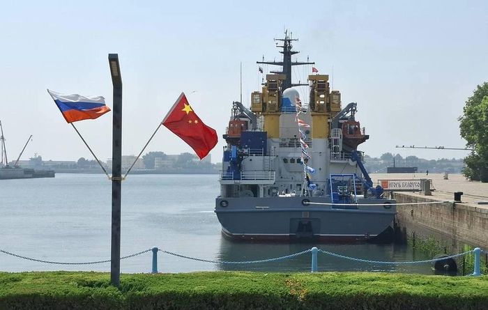Cuộc diễn tập “Liên hợp trên biển-2026” giữa Nga và Trung Quốc được tổ chức từ ngày 6-13/7 tại vùng biển và vùng trời gần thành phố Thanh Đảo (Trung Quốc). Ảnh: CCTV.