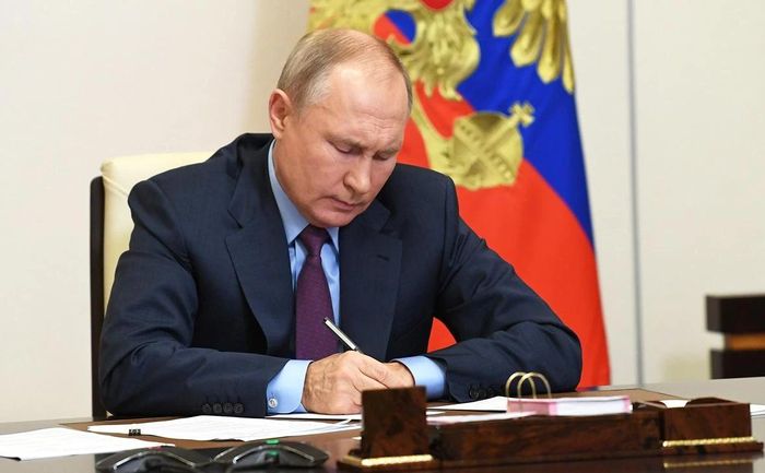 Tổng thống Putin ký một sắc lệnh khác cho phép triệu tập một số lượng không xác định quân nhân dự bị tham gia các đợt “huấn luyện quân sự” bắt buộc trong năm 2026. Ảnh: News.ru.