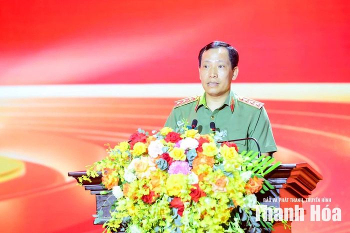 Thứ trưởng Bộ Công an Thượng tướng Lê Văn Tuyến phát biểu khai mạc hội thi.