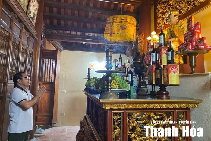 Tại Phủ Cẩm còn có cung thờ Bà Triệu.