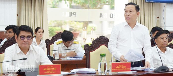 Đại diện Sở Nông nghiệp và Môi trường tỉnh An Giang phát biểu tại cuộc họp.