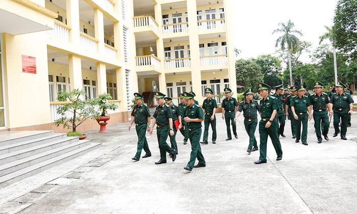  Đoàn kiểm tra cơ sở vật chất phục vụ đào tạo tại Trường Cao đẳng Biên phòng. 