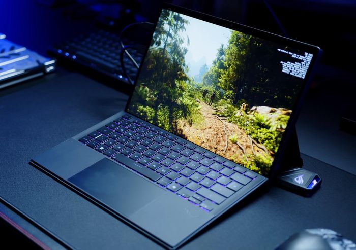 Asus ROG Flow Z13 cung cấp hiệu suất cao trong một thiết kế mỏng nhẹ và linh hoạt
