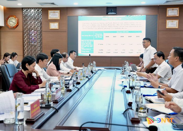Các đại biểu dự buổi làm việc. Ảnh: T.CÔNG