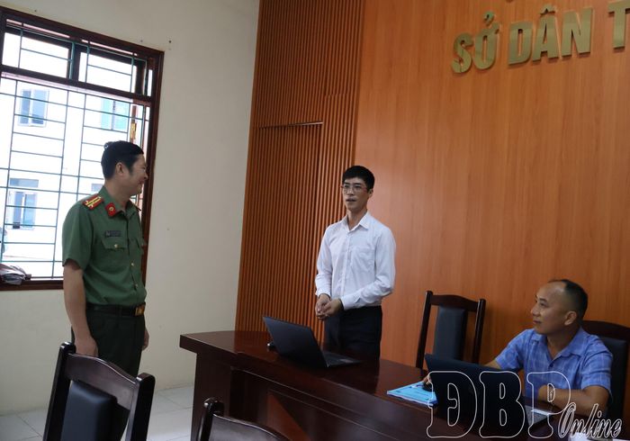 Học viên trao đổi, thảo luận nhiều nội dung gắn với thực tiễn địa phương.
