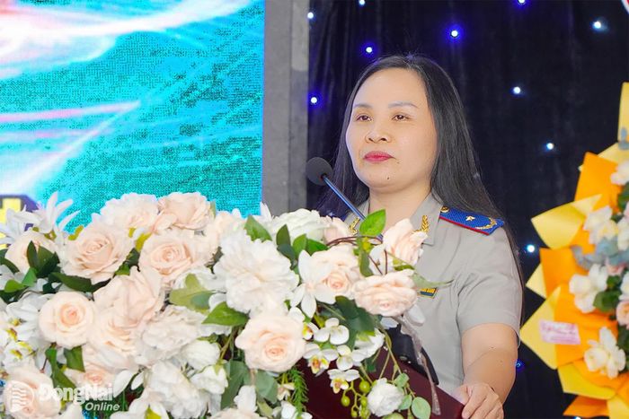 Phó Cục trưởng Cục Quản lý thi hành án dân sự (Bộ Tư pháp) Nguyễn Thị Hoàng Giang phát biểu tại buổi lễ. Ảnh: An Nhơn